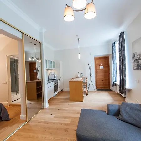Delta - Old Town View Apartment